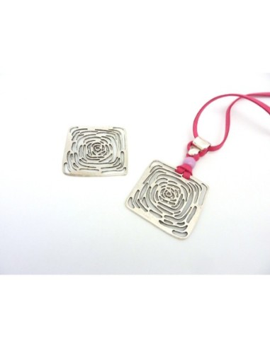 Pendentif estampe filigrane carré 49,4mm en métal argenté