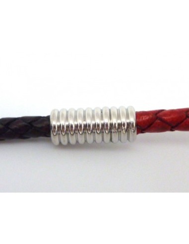 Fermoir aimanté tube pour cordon de 5,5mm en métal argenté strié