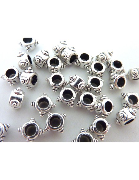 20 Perles tube fine gravé 5mm en métal argenté à gros trou