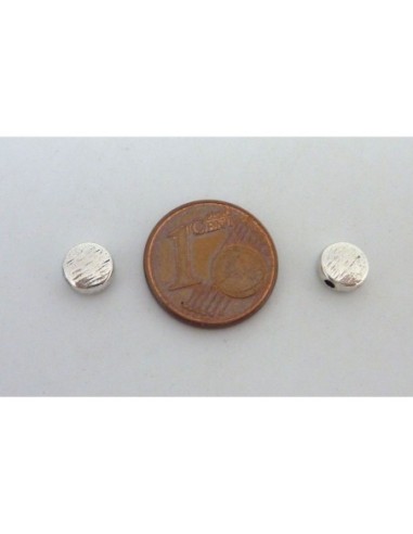 Perles pastille gravé en métal argenté