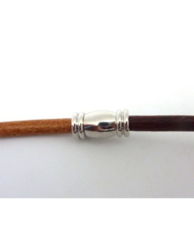 Fermoir aimanté tube arrondi embout 4,5mm en métal argenté
