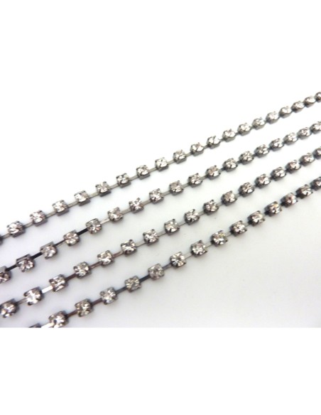 Grand choix de chainette strass à découvrir dans La Cuisine des Perles