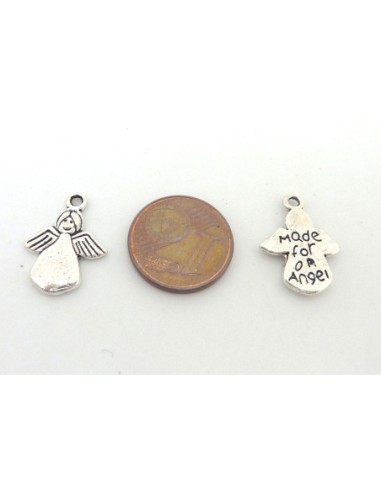 Breloque ange avec inscription au dos