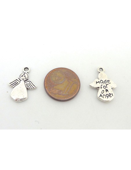 Breloque ange avec inscription au dos  Breloque ange avec inscription au dos