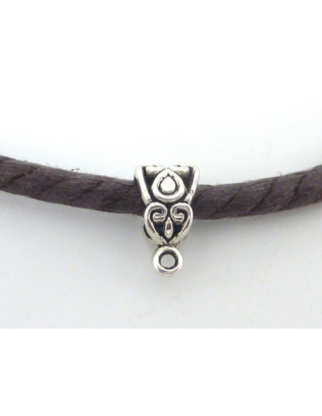 Bélière en métal argenté ajouré pour cordon de 5mm