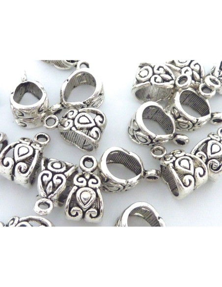 Bélière en métal argenté ajouré pour cordon cuir de 5mm