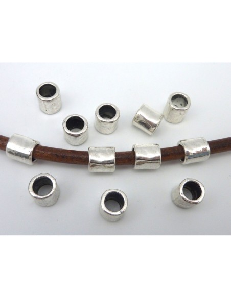 Perle martelé argenté pour cuir de 6mm