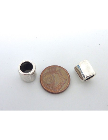 Perle tube martelé en métal argenté à gros trou pour cordon de 6mm
