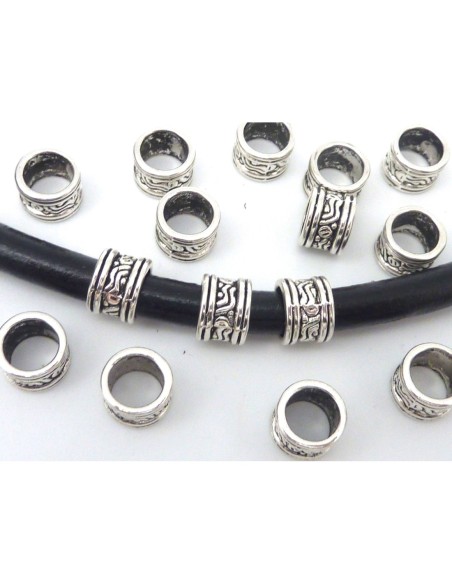 10 Perles gravé 9,3mm en métal argenté à gros trou