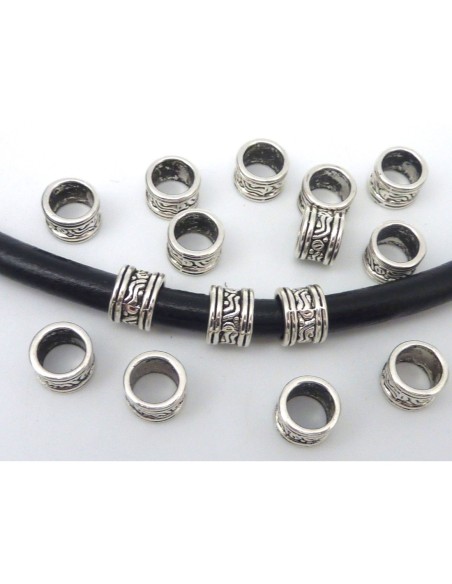 10 Perles gravé 9,3mm en métal argenté à gros trou