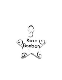 Breloque étoile argenté en métal gravé Rose Bonbon