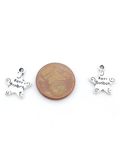 Pendentif étoile argenté en métal gravé Rose Bonbon