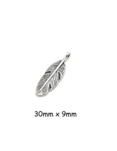 Breloque argenté plume en métal 30mm