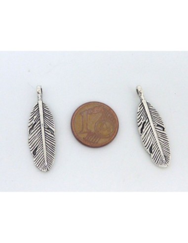 charm plume en métal argenté 30mm