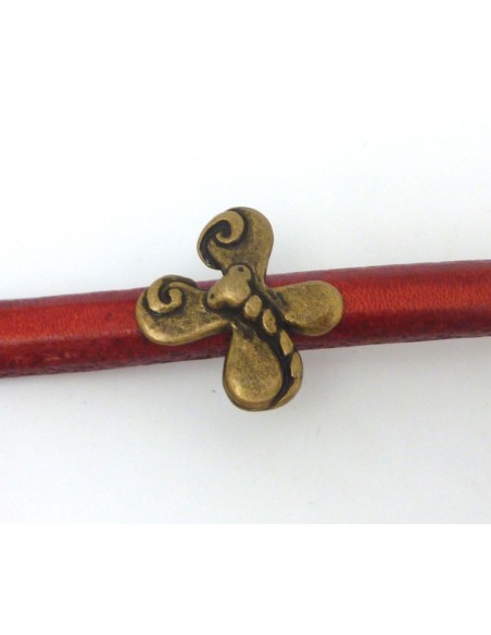 Perle passant papillon 23,5mm en métal de couleur bronze pour lanière épaisse, foulard, cuir regaliz