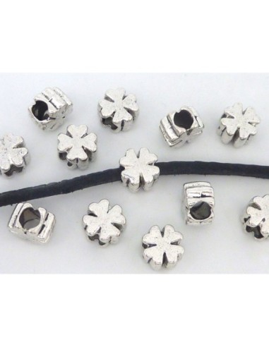 Perle metal à gros trou trèfle