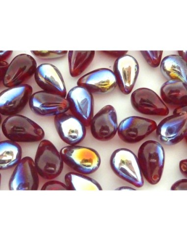 Perle en verre forme larme de couleur rouge rubis AB 9,2mm