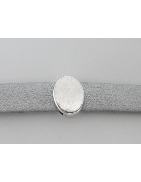 5 perles passant pastille ovale en métal argenté lisse et mate pour lanière de 10mm