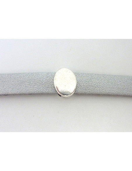 5 perles passant pastille ovale en métal argenté lisse et mate pour lanière de 10mm