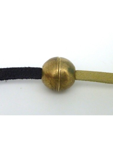 Fermoir aimanté boule en métal de couleur bronze pour cordon de 3,5mm