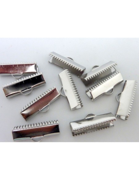 Embout griffe 20mm serre ruban, lacet, fil cordon en métal argenté lisse