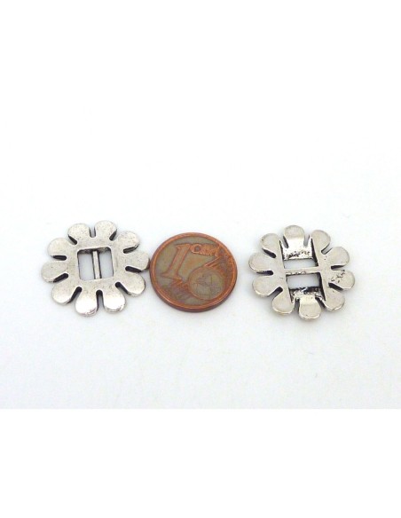 5 Perles passant boucle fleur 20mm en métal argenté