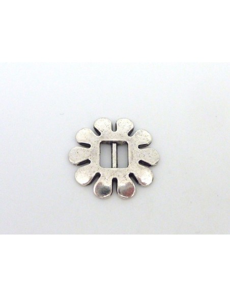 20 Perles passant boucle fleur 20mm en métal argenté