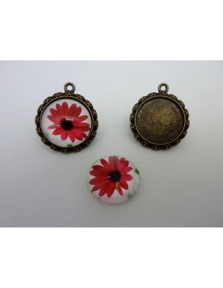 Pendentif marguerite en verre avec support cabochon
