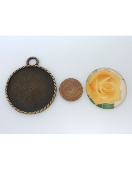 Pendentif bronze en métal plus cabochon fleur rose jaune