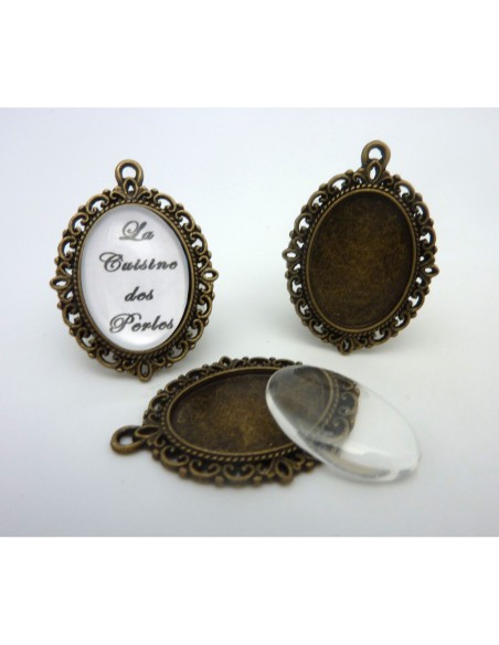 Support pendentif ovale en métal de couleur bronze  + cabochon en verre 25 X 18mm
