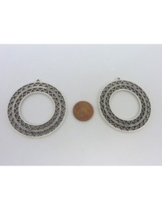 Grand pendentif rond filigrane 47,6mm en métal argenté vieilli 2