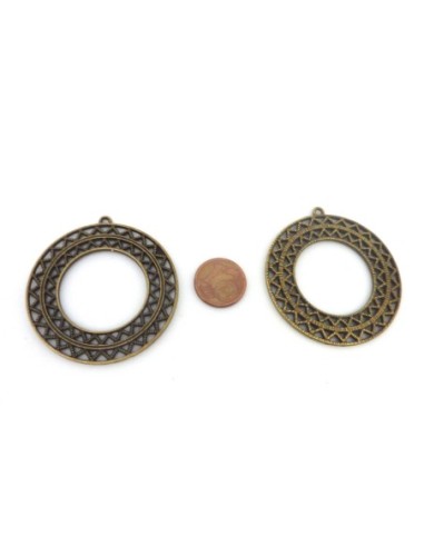 Pendentif en métal de couleur bronze