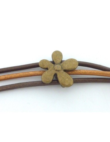 3 Perles 3 trous, passant fleur en métal de couleur bronze pour cordon de 3mm