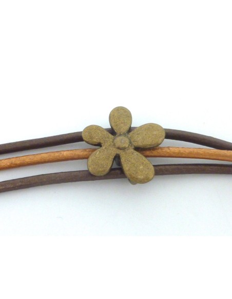 3 Perles 3 trous, passant fleur en métal de couleur bronze pour cordon de 3mm