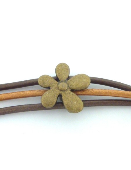 3 Perles 3 trous, passant fleur en métal de couleur bronze pour cordon de 3mm