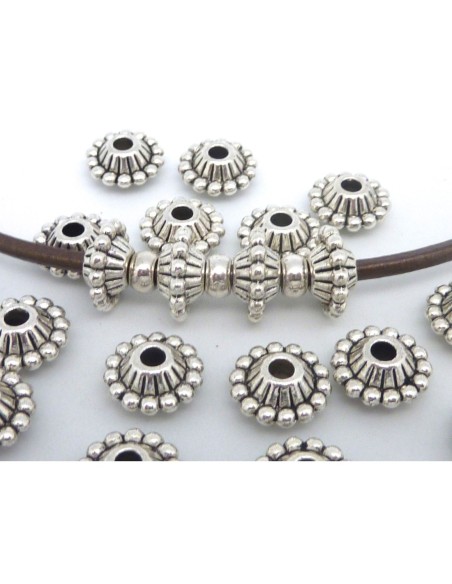 5 Perles connecteur ovale 11mm orné d'un anneau de points en son centreet de stries en métal argenté