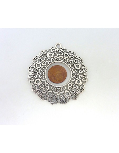 Grand pendentif rosace filigrane 55mm en métal argenté