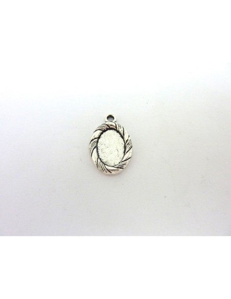 Support cabochon ovale strié en métal argenté