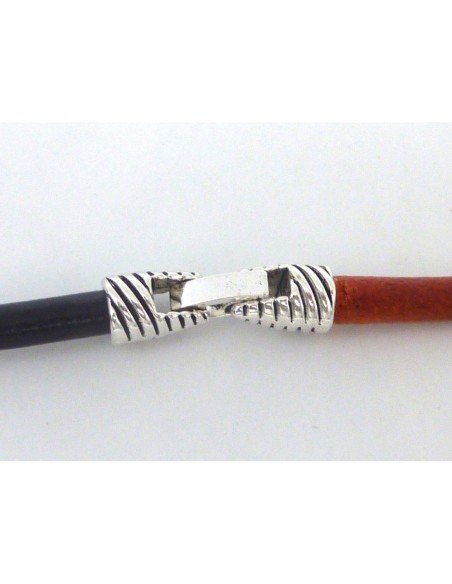 Fermoir clip embout rond pour cordon de 4,5mm en métal argenté strié