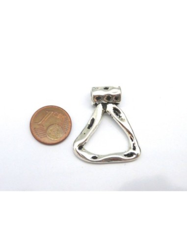 2 Pendentifs triangle martelé 30,5mm en métal argenté