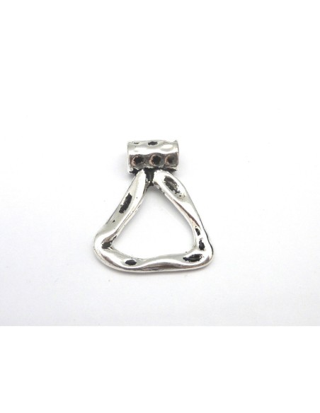 2 Pendentifs triangle martelé 30,5mm en métal argenté