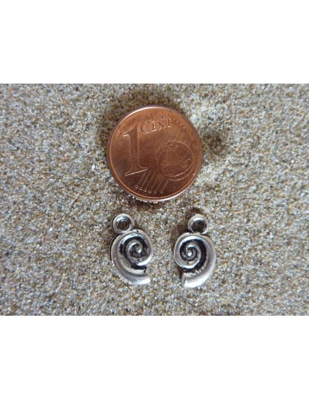Lot de 20 Breloques escargot, pendentif escargot spirale en métal argenté 12mm x 7mm Lot de 20 Breloques escargot, pendentif escargot spirale en métal argenté 12mm x 7mm