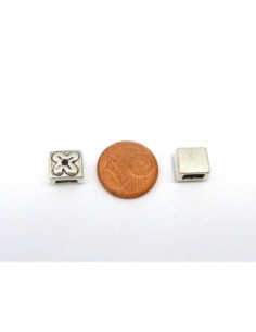 5 Perles passant carré 9mm en métal argenté gravé fleur... 2