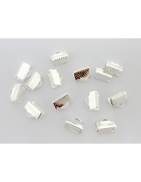 20 Embouts griffe serre ruban, lacet, fil cordon 10mm en métal argenté brillant gravé de points