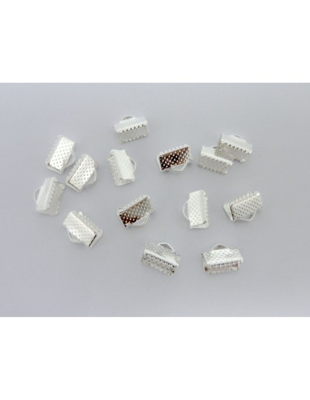 20 Embouts griffe serre ruban, lacet, fil cordon 10mm en métal argenté brillant gravé de points