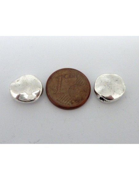 5 Perles galet 11,7mm en métal argenté martelé