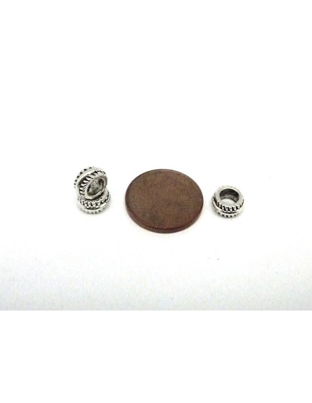 Perle rondelle 7mm en métal argenté strié