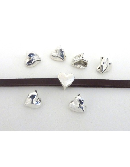 10 Perles passant coeur lanière de 7mm en métal argenté
