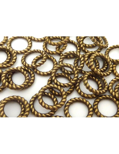 50 Anneaux connecteur fin travaillé 9,6mm en métal de couleur bronze