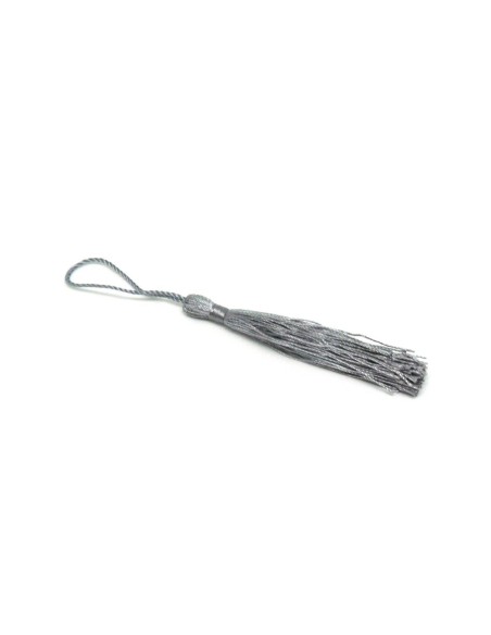 Pompon, breloque en fil polyester 10-12cm de couleur gris argenté